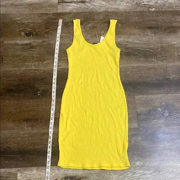 Yellow Sleeveless Dress - Picture 5 of 5